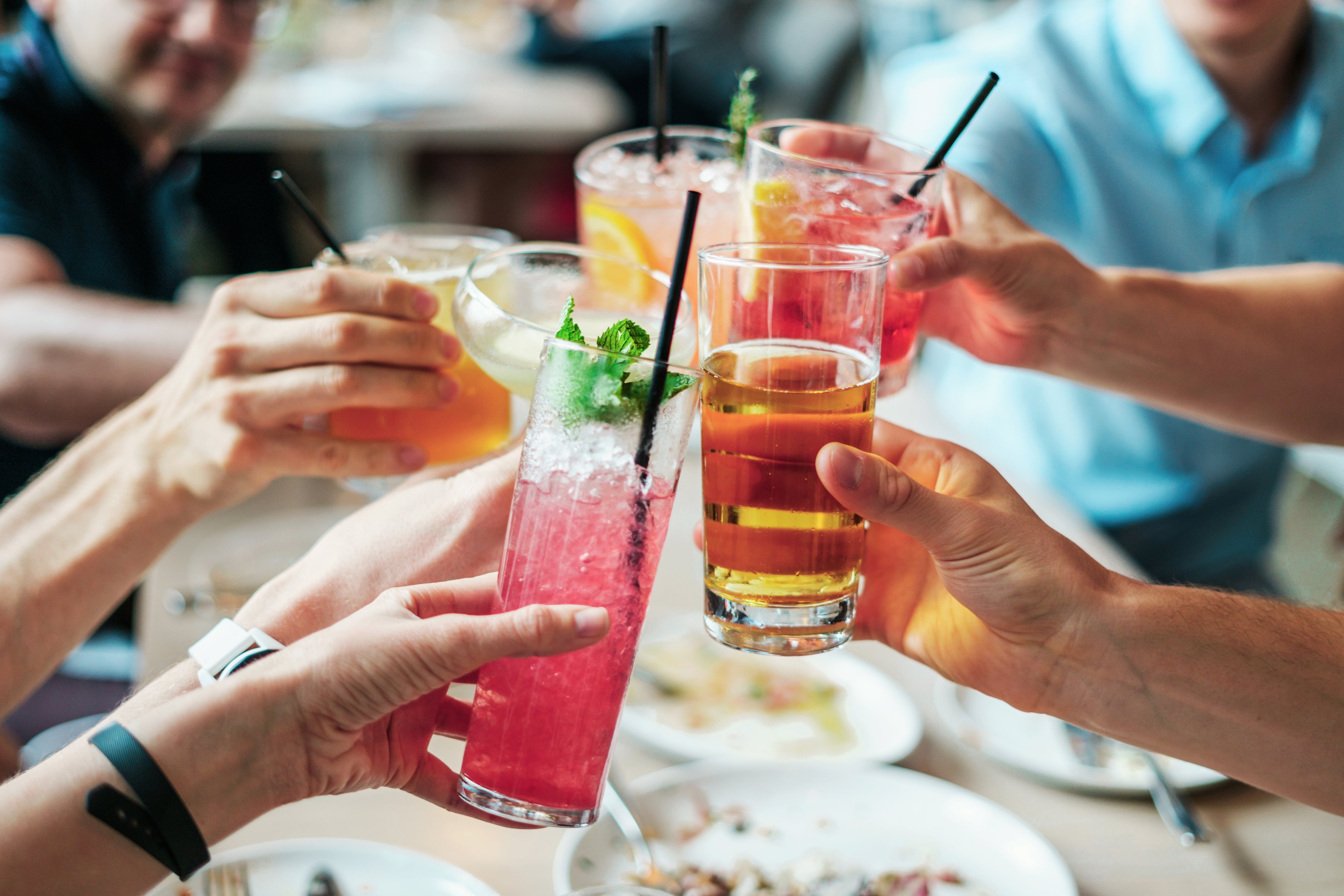 Oportunidades en alimentos y bebidas: inversión, distribución y consumo